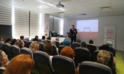 Diyarbakır'da 'Dünya Kalp Günü' dolayısıyla sağlık çalışanlarına eğitim verildi