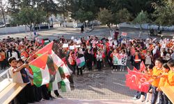 Öğrenciler, Gazze'deki çocuklara harçlıklarını bağışladı