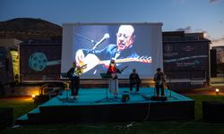 Kilometrelerce yol kateden 'sinema tırı' binlerce çocuğu beyaz perdeyle buluşturdu