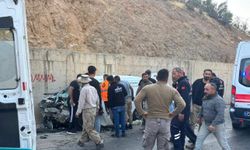 Şırnak'ta iki aracın çarpıştığı kazada 11 kişi yaralandı