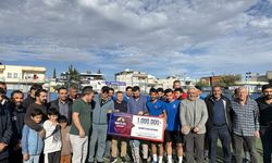 İş insanından Kahta 02 Spor'a 1 milyon liralık destek