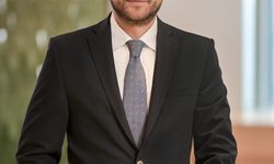 Akbank 'Ödeme Tarihini Değiştirme' özelliğini hayata geçirdi