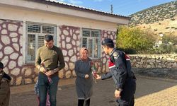 Besni'de Jandarmadan Öğretmenlere Anlamlı Ziyaret