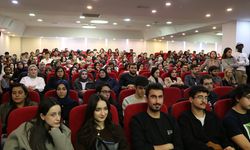 Şahin, GİBTÜ öğrencileriyle buluştu