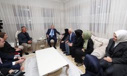 Erdoğan, Adıyaman'da Depremzede Ailenin Konuğu Oldu