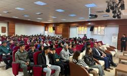 Diyarbakır’da lise öğrencilerine sınav konferansı düzenlendi