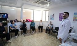 GAÜN'de anne adayları doğuma gebe okuluyla hazırlanıyor