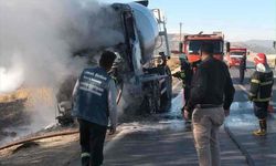 Gaziantep'te seyir halindeki beton mikserinde çıkan yangın söndürüldü