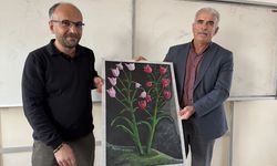 Usta, Öğretmenler Günü tablosunu öğretmene hediye etti