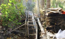 Mardin Büyükşehir Belediyesi Savur'da 600 metrelik sulama kanalı yapımını sürdürüyor