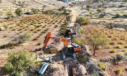 Mardin'in Artuklu ilçesinde altyapı çalışmaları devam ediyor