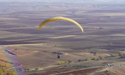 Adıyaman’da Öğretmenler Günü’nde Yamaç Paraşütü Heyecanı