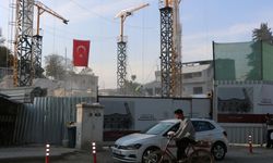 Oturakçı Pazarı esnafı: “Tozdan nefes alamıyoruz!”