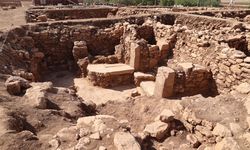 Sefertepe’de 10 bin yıllık insan yüzü kabartmaları bulundu.