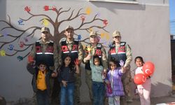 Jandarma Çocuklarla Etkinlik Düzenliyor