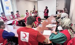 Üniversiteli Helin, gönüllülerle köylere iyilik ulaştırıyor