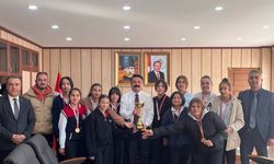 Adıyaman birincisi Kızlardan Kaymakam Aslan'a ziyaret