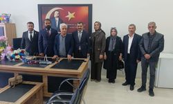 AK Parti Besni Teşkilatından Engelli Öğretmene Ziyaret