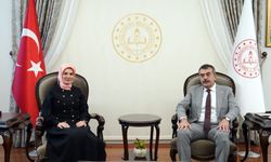 “Akran Zorbalığı” Deyimi Yerine “Akran Nezaketi” Geliyor!