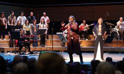 İzmir’de Barış Manço anısına konser düzenlendi