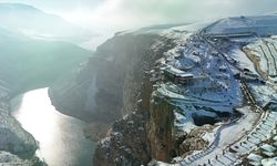 Botan Vadisi’nde Kar Manzarası Dronla Görüntülendi