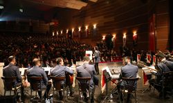 Diyarbakır'da Polis Akademisi Armoni Orkestrası konser verdi