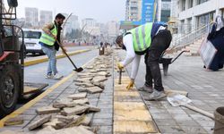Mardin'de görme engelli kılavuz yolları yenileniyor