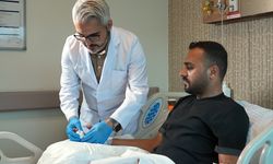 Kazada kopan parmak mikrocerrahiyle takıldı