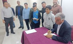 Samsat’ta Okur-Yazar Buluşmasına Yoğun İlgi