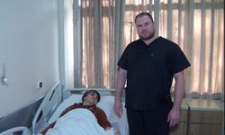 Karnından 25 santimlik kist çıkan kadın tedavi oldu