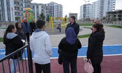 Tutdere, Yunus Emre Mahallesi'ndeki park çalışmalarını yerinde inceledi