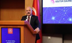 Vali Varol, Ankara'daki hizmet içi eğitim seminerinde konuştu