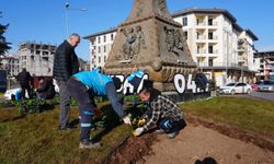 Adıyaman Deprem Anısına Menekşeyle Donatılıyor