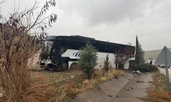 Adıyaman'da yolcu otobüsü ile otomobilin çarpıştığı kazada 3 kişi öldü