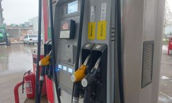 Akaryakıtta yılın ilk indirimi: Motorinde tabela değişiyor