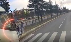 Bakan Yerlikaya, yaya önceliğini hiçe sayan sürücüye ceza verildiğini açıkladı - Videolu Haber