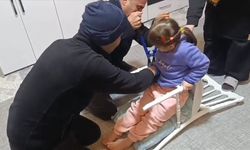 Batman'da sandalyeye sıkışan çocuğu itfaiye kurtardı