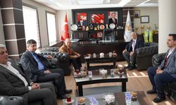 Belediye Başkanı Mehmet Can Hallaç, Yavuz Donat'ı Kahta'da ağırladı