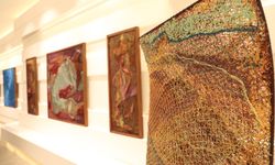 Ağlı Hikayeler sergisinin kapısı sanatseverlere açıldı