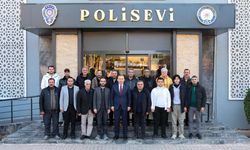 Kilis Valisi Tahir Şahin, gazetecilerle bir araya geldi