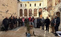 Kilis'te Üniversiteliler Huzurevi'ni Ziyaret Etti