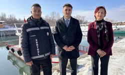 Van'da balıkçılar dondurucu soğukta da av mesaisinde