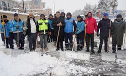 Adıyaman Belediyesi’nin kar mesaisi devam ediyor