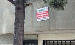 Adıyaman'da Duvara Asılan Yazı Sosyal Medyayı İkiye Böldü