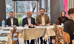 AK Parti Siirt Milletvekili Gül ile İl Başkanı Özturan gazetecilerle bir araya geldi