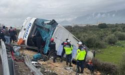 Yolcu Otobüsü Şarampole Devrildi: 8 Ölü