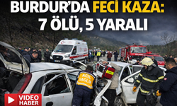 Feci Kaza İki Otomobil kafa kafaya Çarpıştı : 7 Ölü