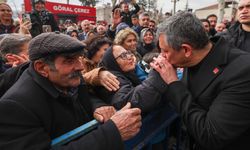 Özgür Özel: 'Depremde siyaset ve parti ayrımı olmaz'