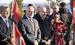 Emniyet Genel Müdürü Mahmut Demirtaş Adıyaman'da deprem şehitleri için dua etti