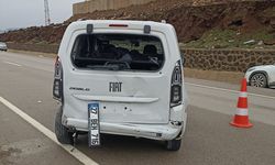 Gaziantep'te otomobille hafif ticari aracın çarpıştığı kazada 5 kişi yaralandı